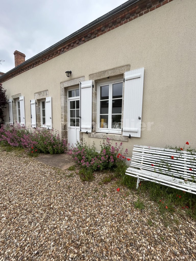 Maison longère 4 Pièce(s) SAINT-DENIS-EN-VAL